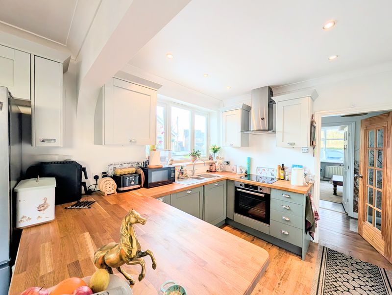 Property photo 2 of 26 Photo 36