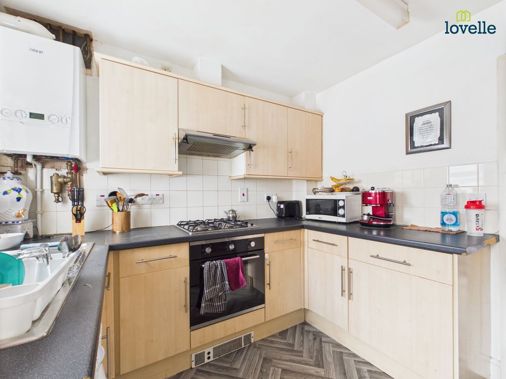 Property photo 2 of 12
