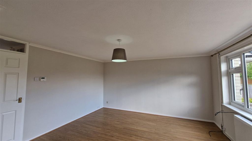 Property photo 3 of 14 Alternative Lounge View