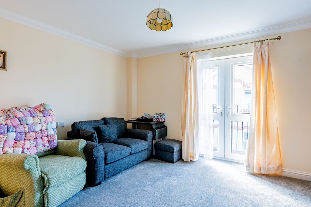 Property photo 3 of 9 3