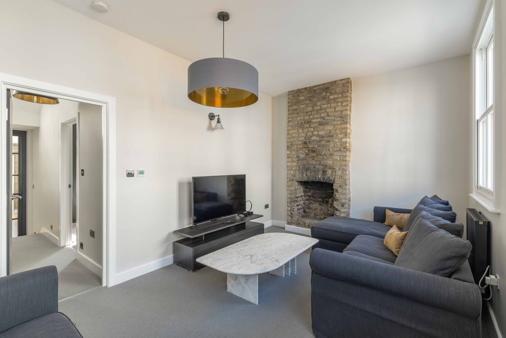 Property photo 2 of 17 Picture 2