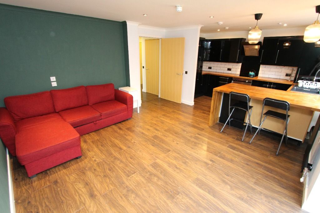 Property photo 3 of 12