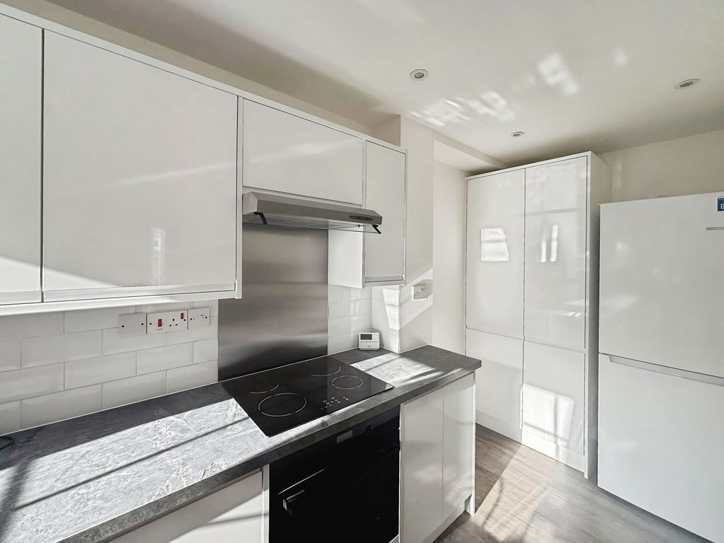 Property photo 3 of 14 Pbox-Img.Jpg