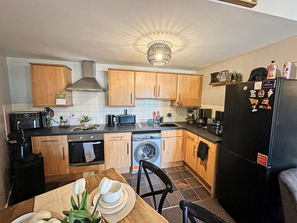 Property photo 3 of 16
