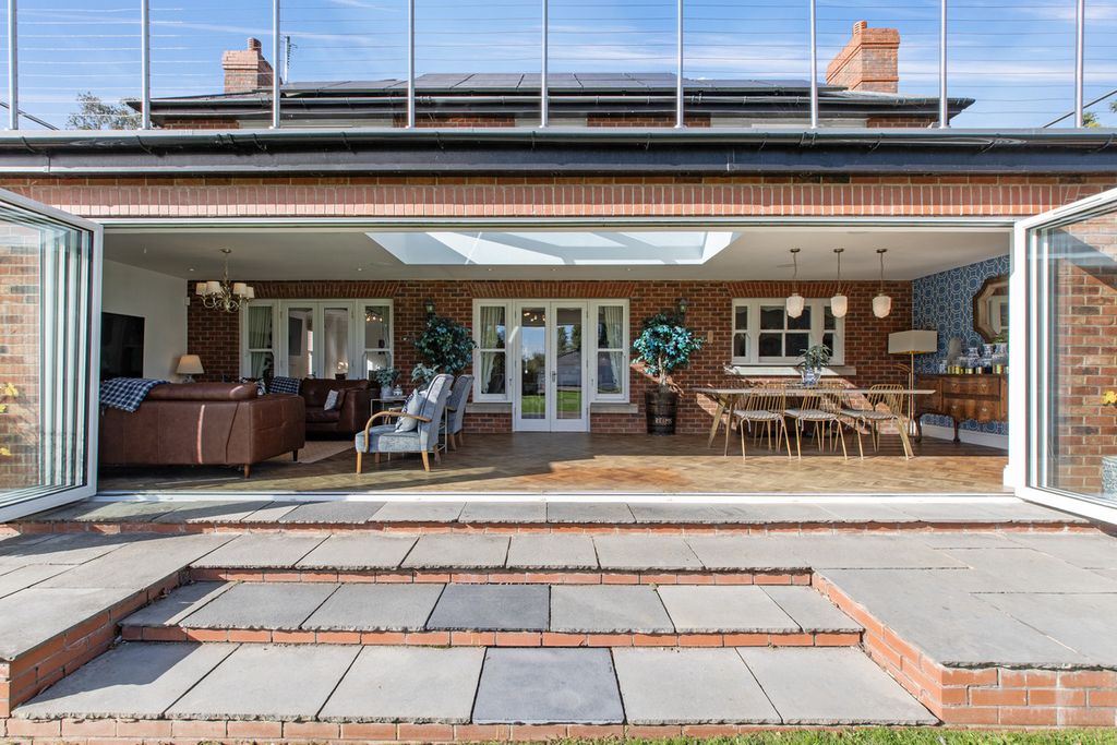 Property photo 2 of 41