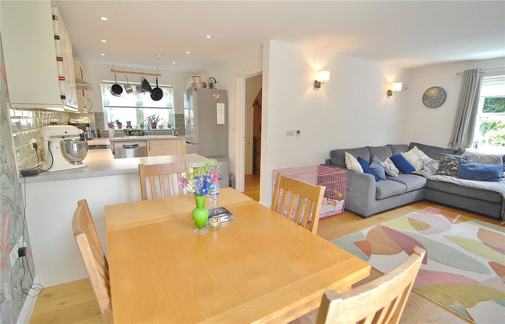 Property photo 3 of 23 Picture No. 28