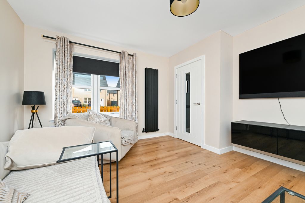 Property photo 3 of 19 Property Image 3