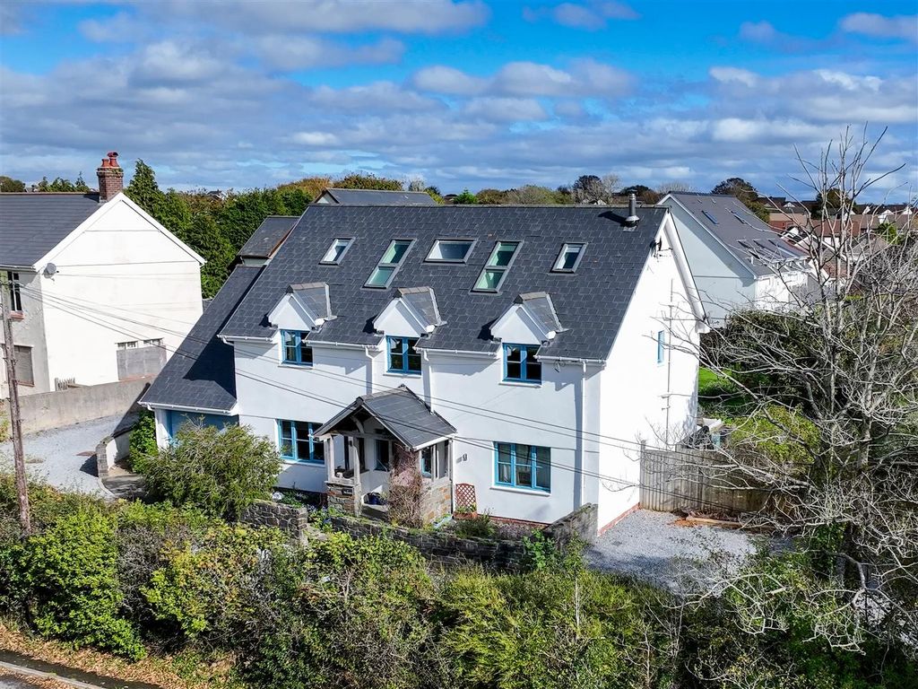 Property photo 1 of 62 Photo 2-403.Jpg