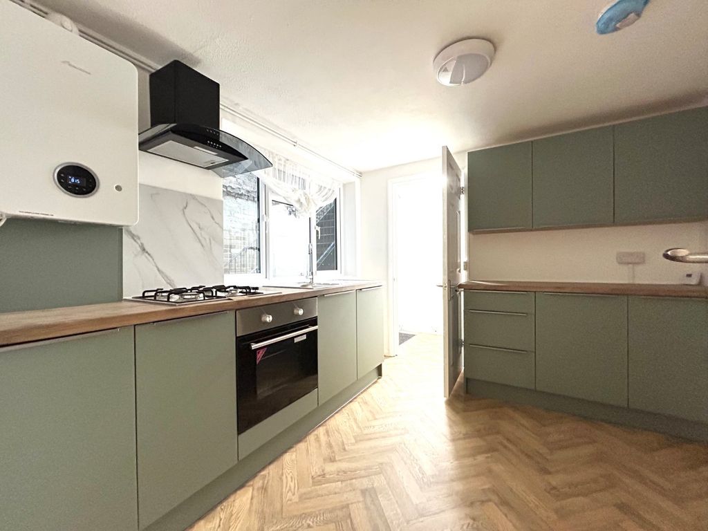 Property photo 2 of 6 Picture 2