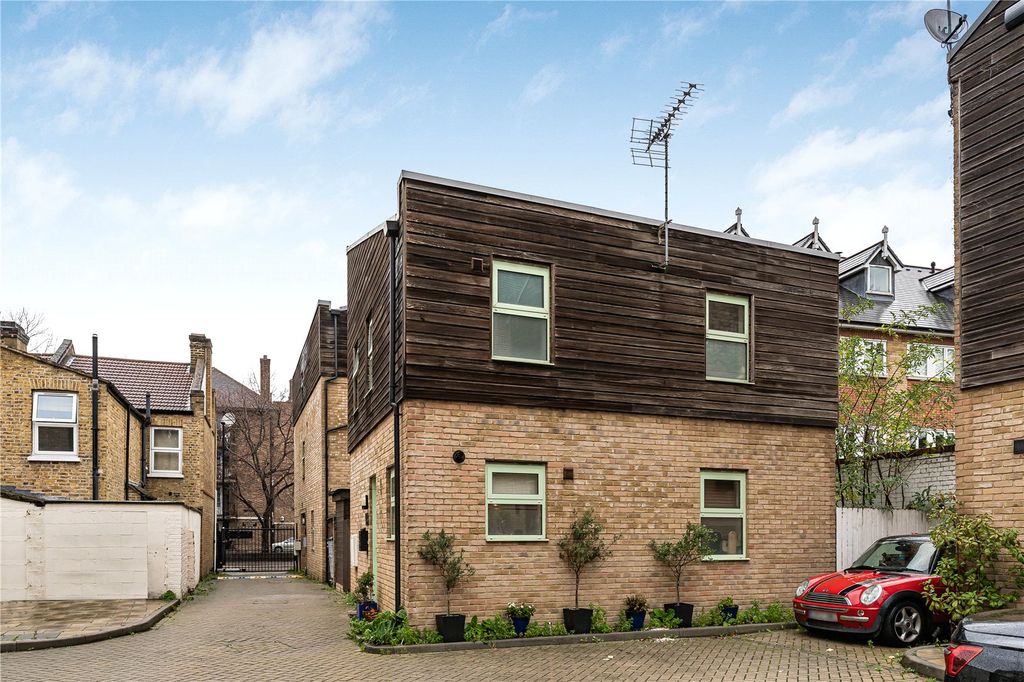 Property photo 2 of 17 Exterior