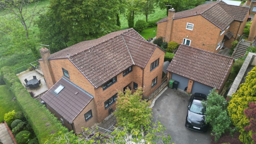 Property photo 1 of 25