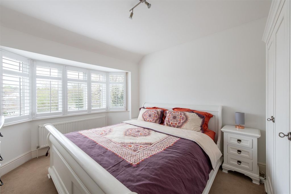 Additional image 9 of 3 bed terraced house for saleLinden Way, London N14