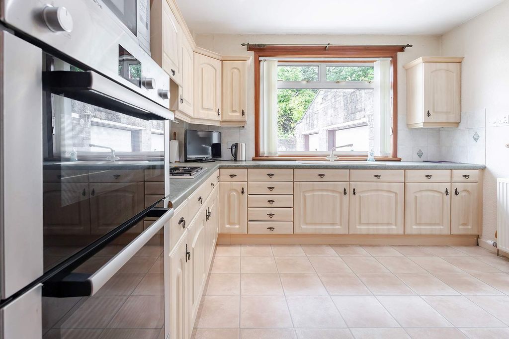 Property photo 3 of 22 Kitchen/Diner