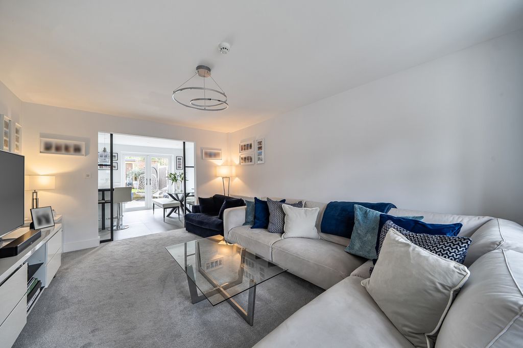 Property photo 3 of 25 1419620-10-699c56...