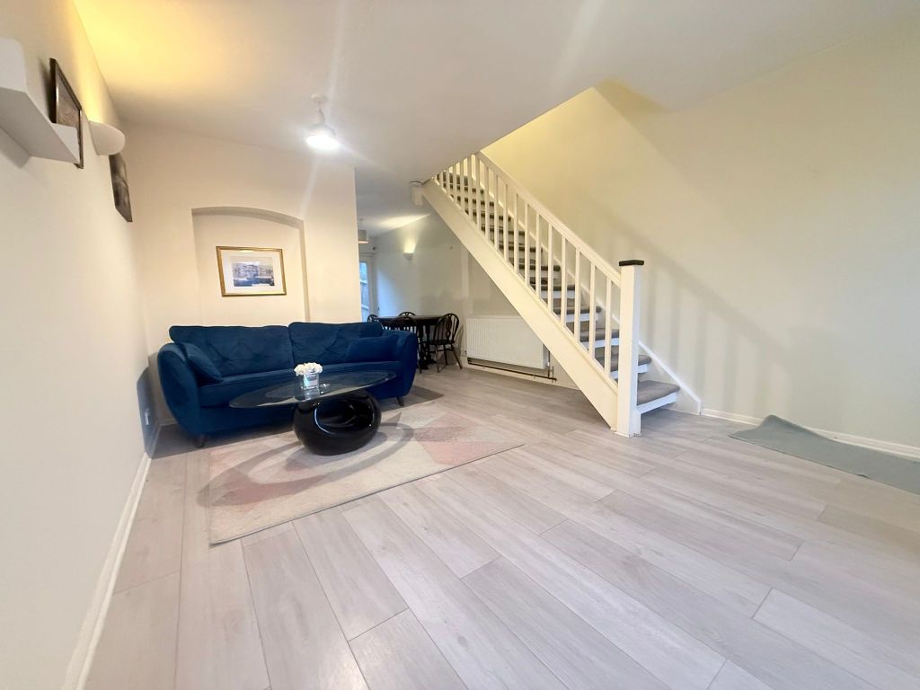 Property photo 2 of 7 Living Room