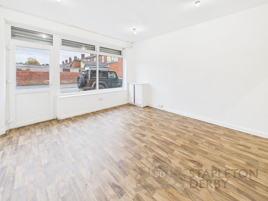 Property photo 2 of 7 Cam04709G0-Pr0259-Still005.Jpg