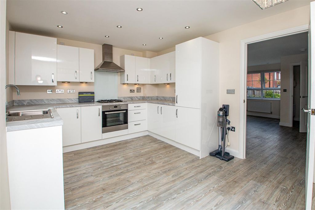 Property photo 2 of 18 29Ea_1.Jpg