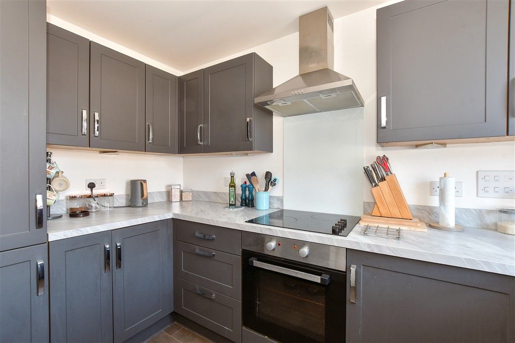 Property photo 3 of 9 Kitchen