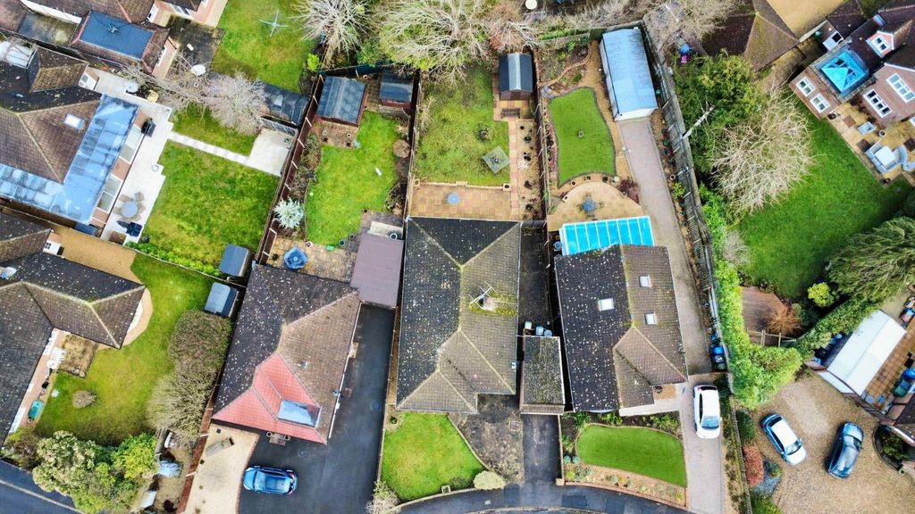 Property photo 2 of 25 Location