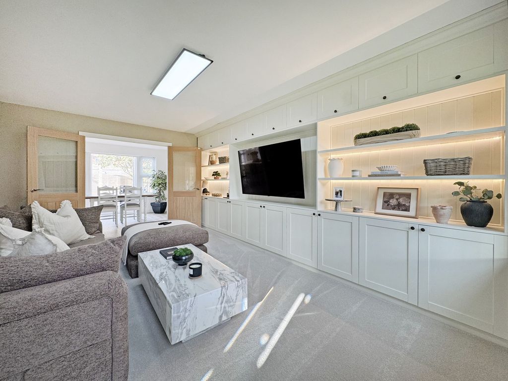 Property photo 3 of 49