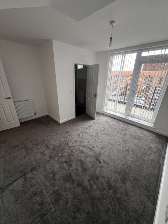 Property photo 3 of 9 D509E759-E11B-4280-93Eb-07Ecf50E4D09_1_105_c