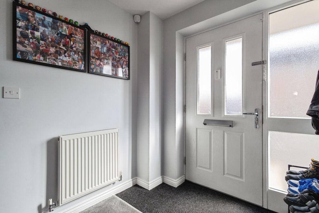 Property photo 2 of 23 Pbox-Img.Jpg