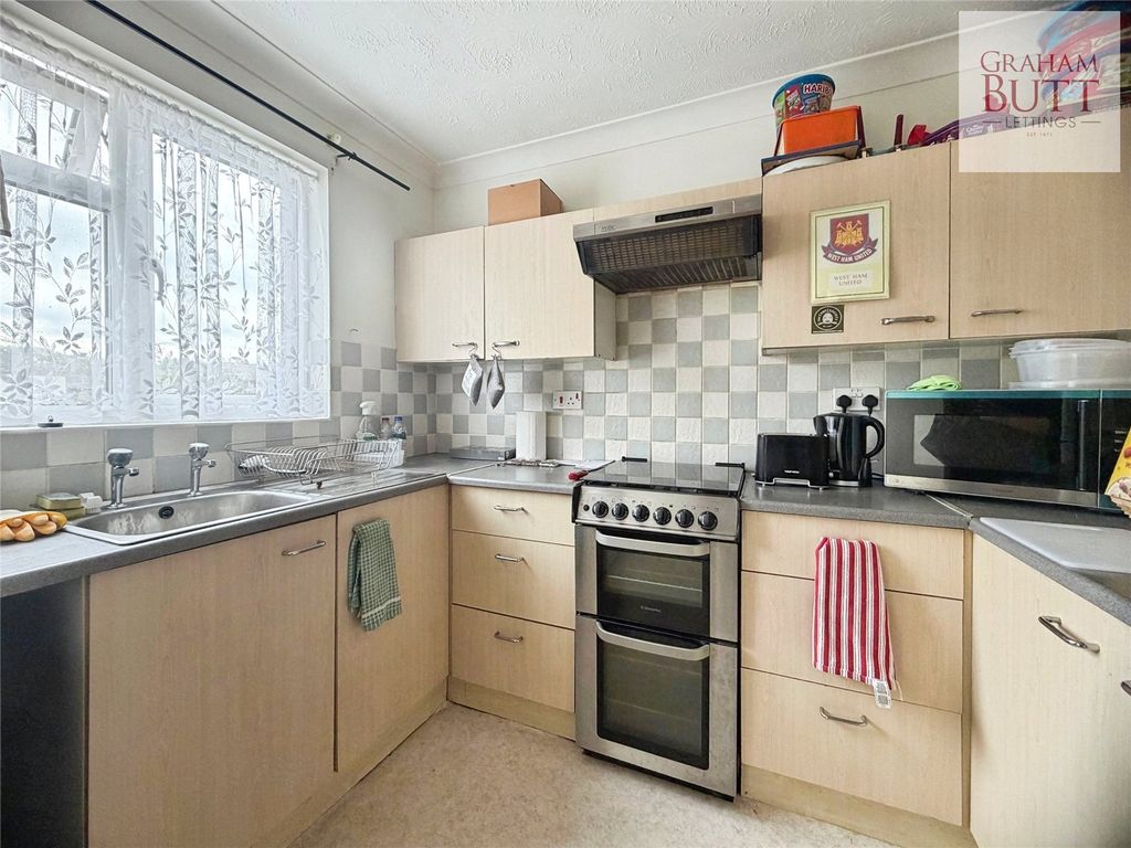 Property photo 3 of 7 Picture No. 01