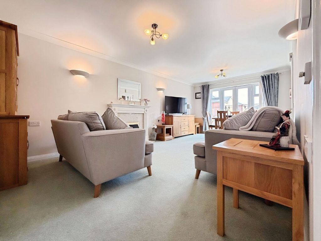 Property photo 2 of 10