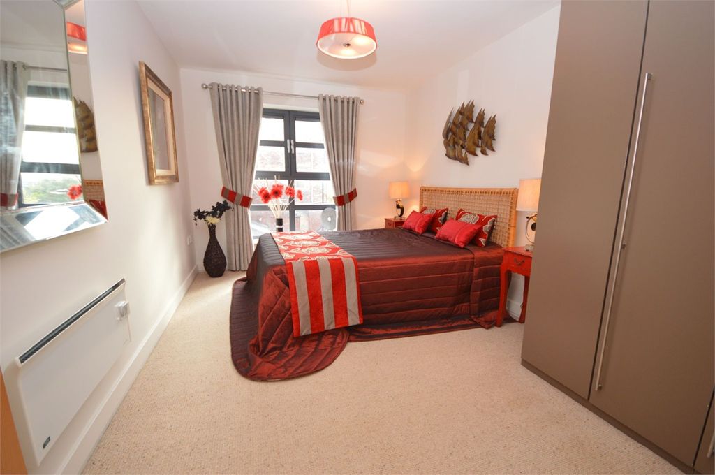Property photo 3 of 6
