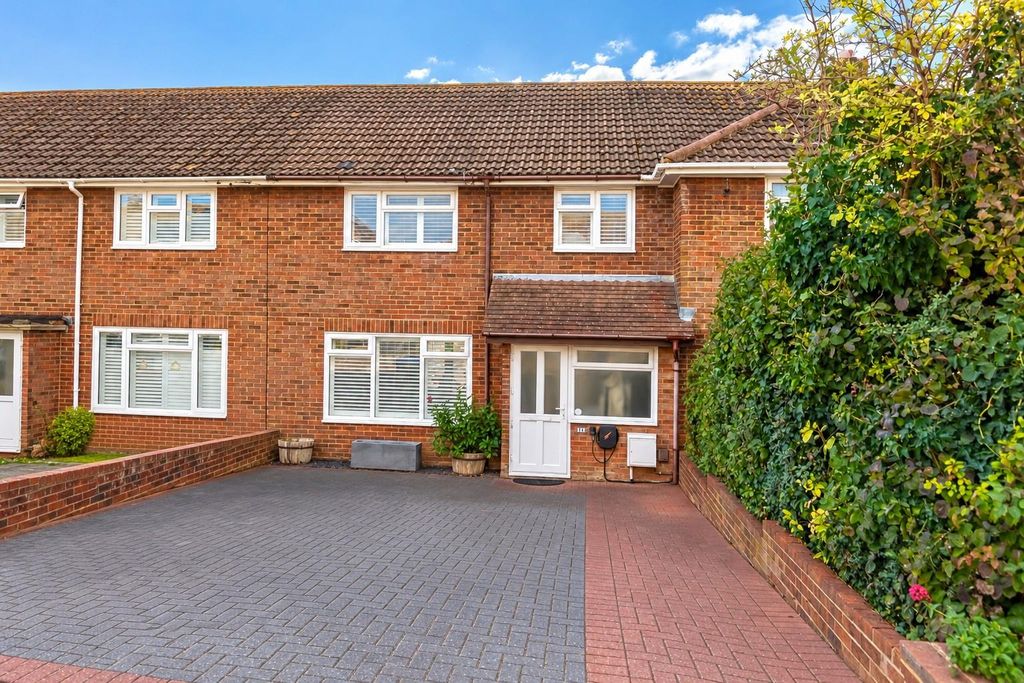 Property photo 1 of 22 Tidy Suburban Brick Terraced Home.Jpg