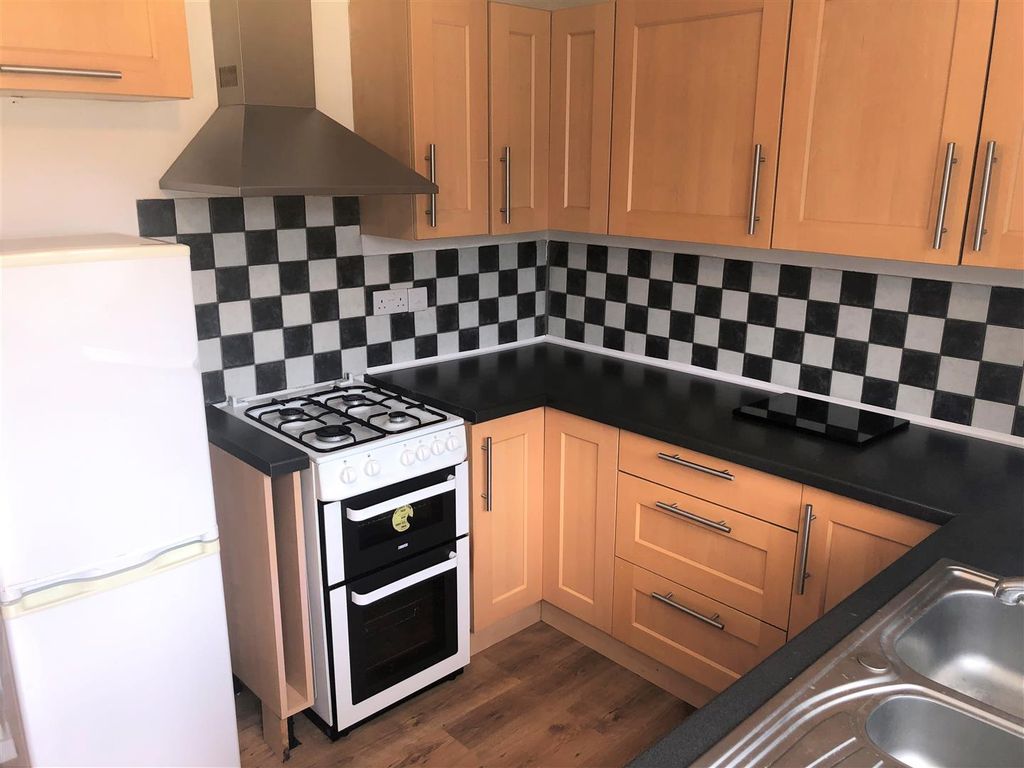 Property photo 3 of 15 New Jul 2019 (2).Jpg