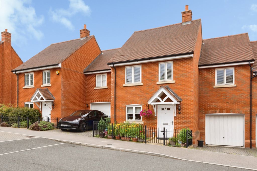 Property photo 1 of 32 Pbox-Img.Jpg