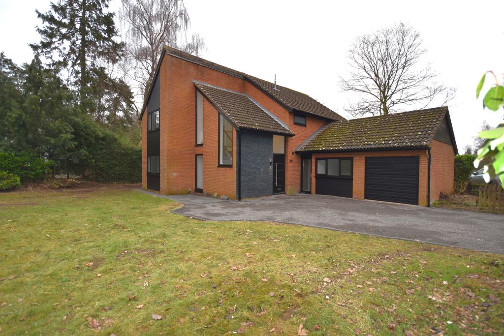 Property photo 1 of 24