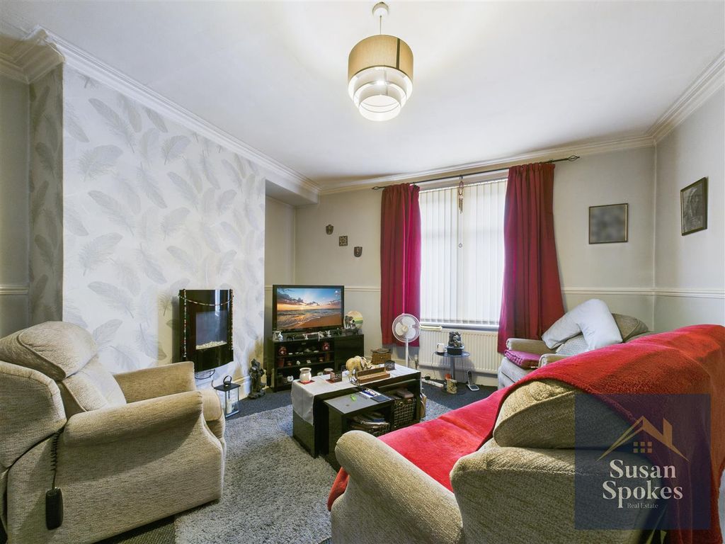 Property photo 3 of 12 Cam01858G0-Pr0202-Still009.Jpg