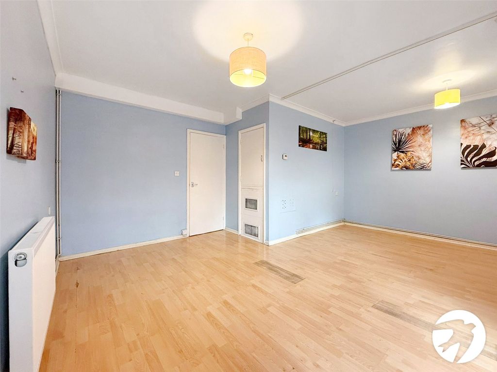 Property photo 2 of 10 Reception