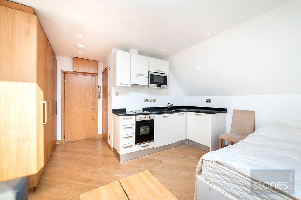 Property photo 2 of 11 Picture No. 12