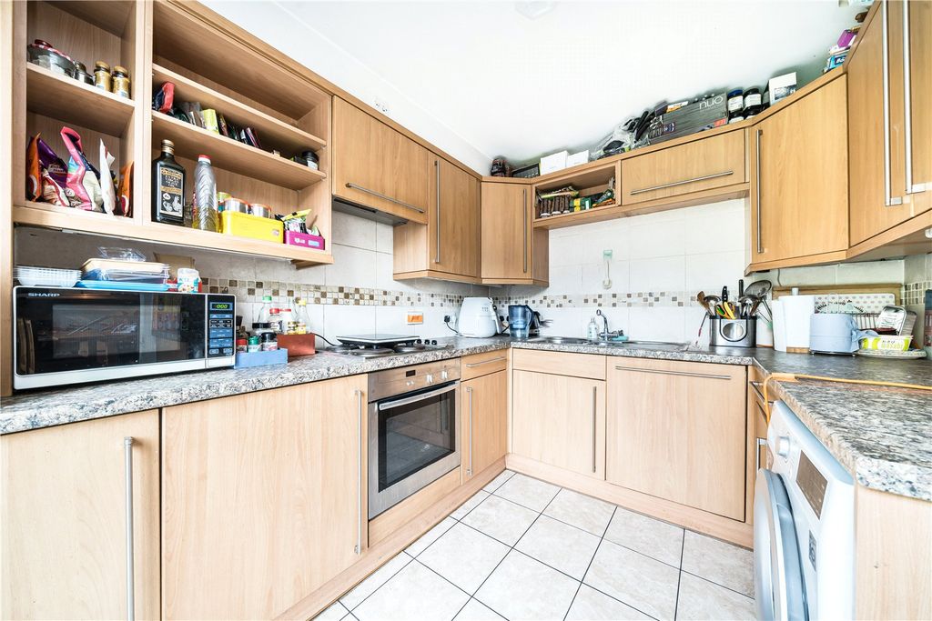 Property photo 2 of 15 Picture No. 14