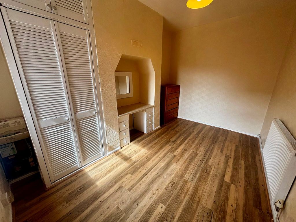 Property photo 3 of 6 Bedroom