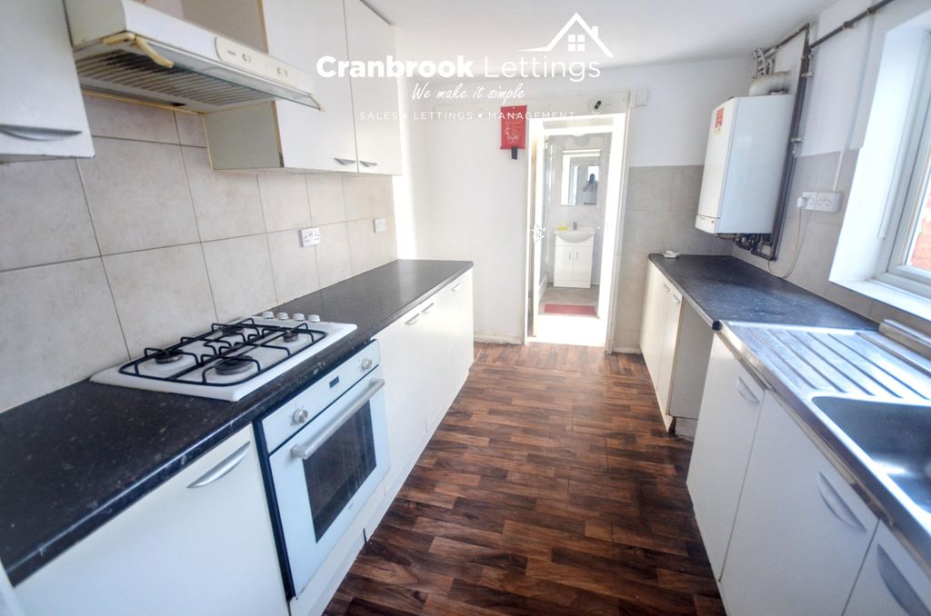 Property photo 1 of 18 Three Bedroom Terraced House For Sale Oakfield Road, London E6