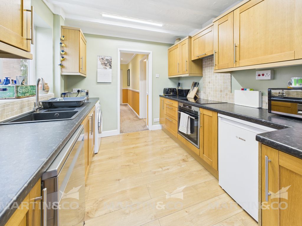 Property photo 3 of 20 Cam02406G0-Pr0522-Still005