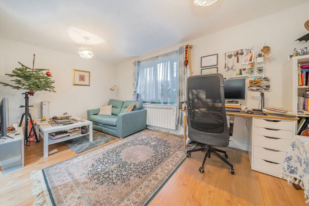 Property photo 2 of 4