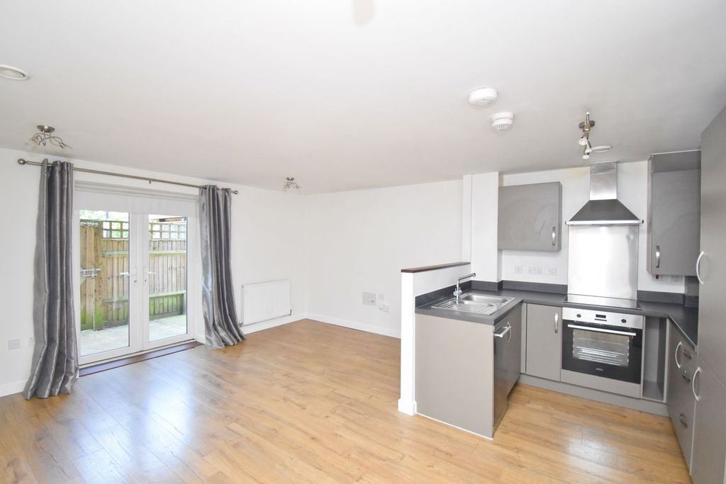 Property photo 3 of 12