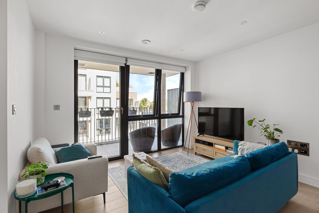 Property photo 1 of 10 094A4822
