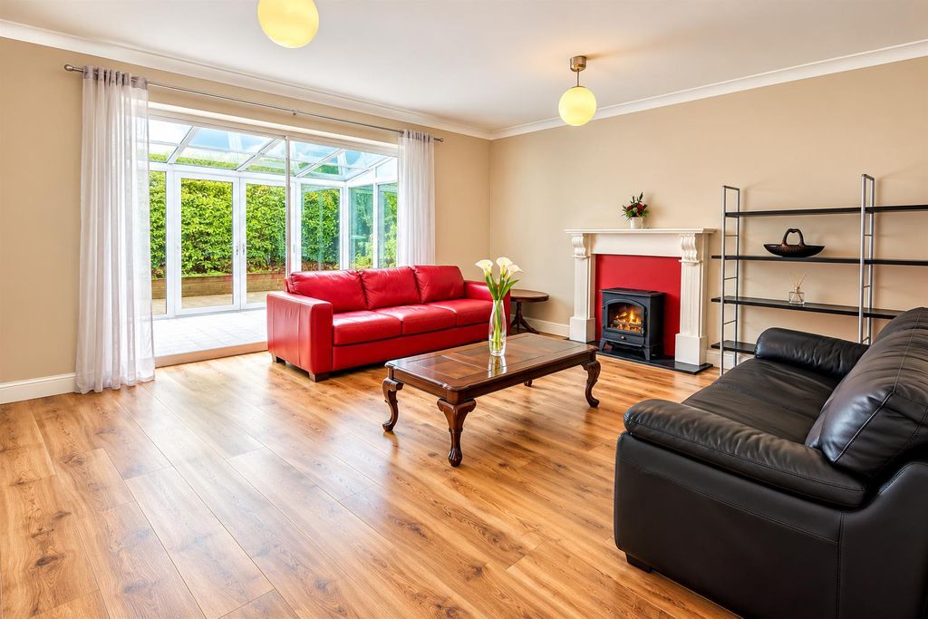 Property photo 1 of 6 F78Bb885-Cf6d-4E86-A963-68Ece0Efeae6.Png
