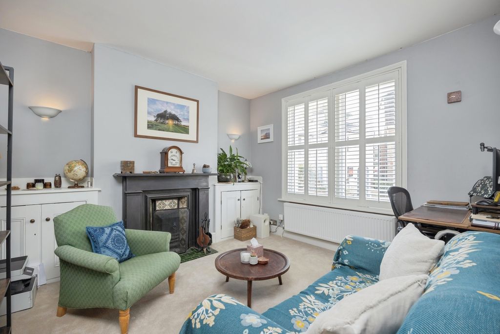 Property photo 3 of 18 Pbox-Img.Jpg