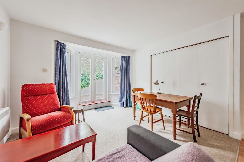 Property photo 3 of 14