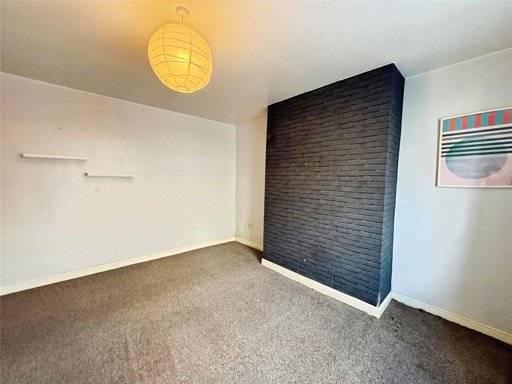 Property photo 3 of 10 Picture No. 05