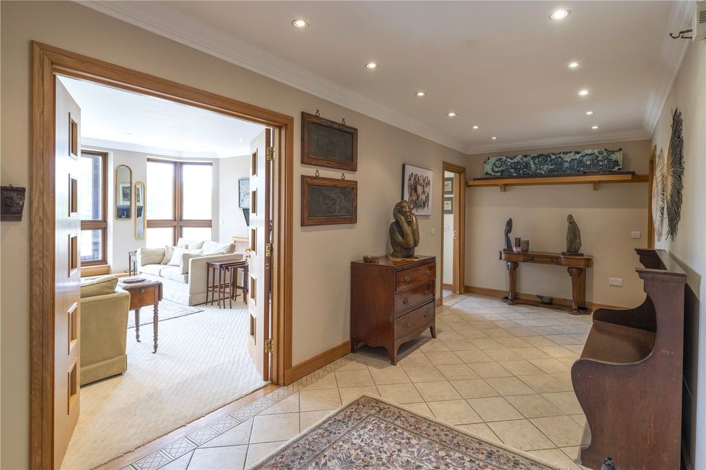 Property photo 3 of 14 Picture No. 22