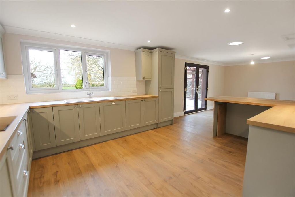 Property photo 2 of 22 Img_1131.Jpg