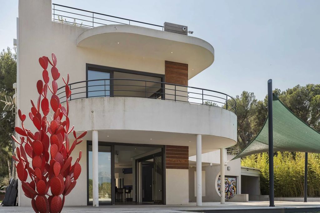 Property photo 3 of 15